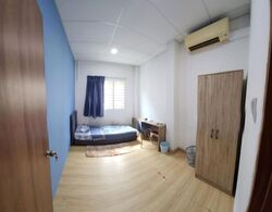 Niven Road (D9), Shop House #613152861